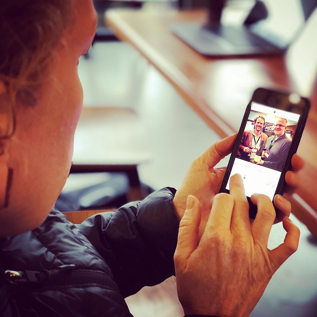 @almoffat doing her Social Media Manager thing for @communitybenchmark