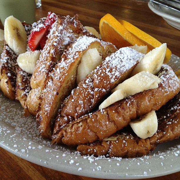 Banana cinnamon French toast - happy Friday!