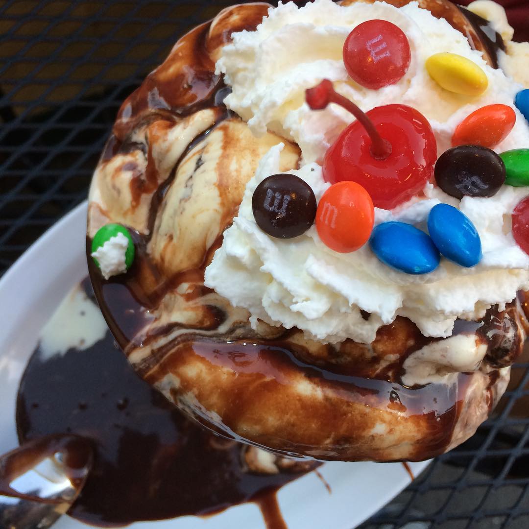 Fenton's sundae of the month benefitting 4H this month. Think of the children.