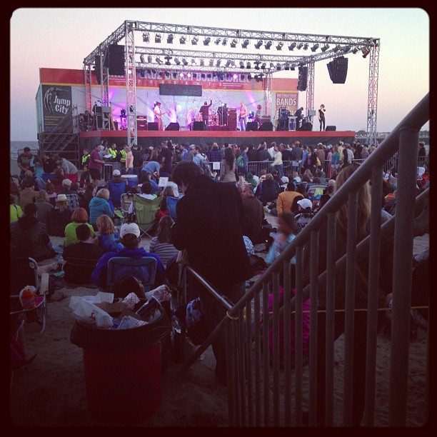 Free Gin Blossoms concert tonight.