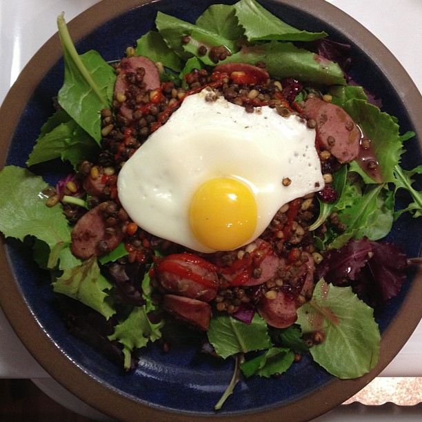 Fried egg salad with lentils, apple chicken sausage and sirracha :)
