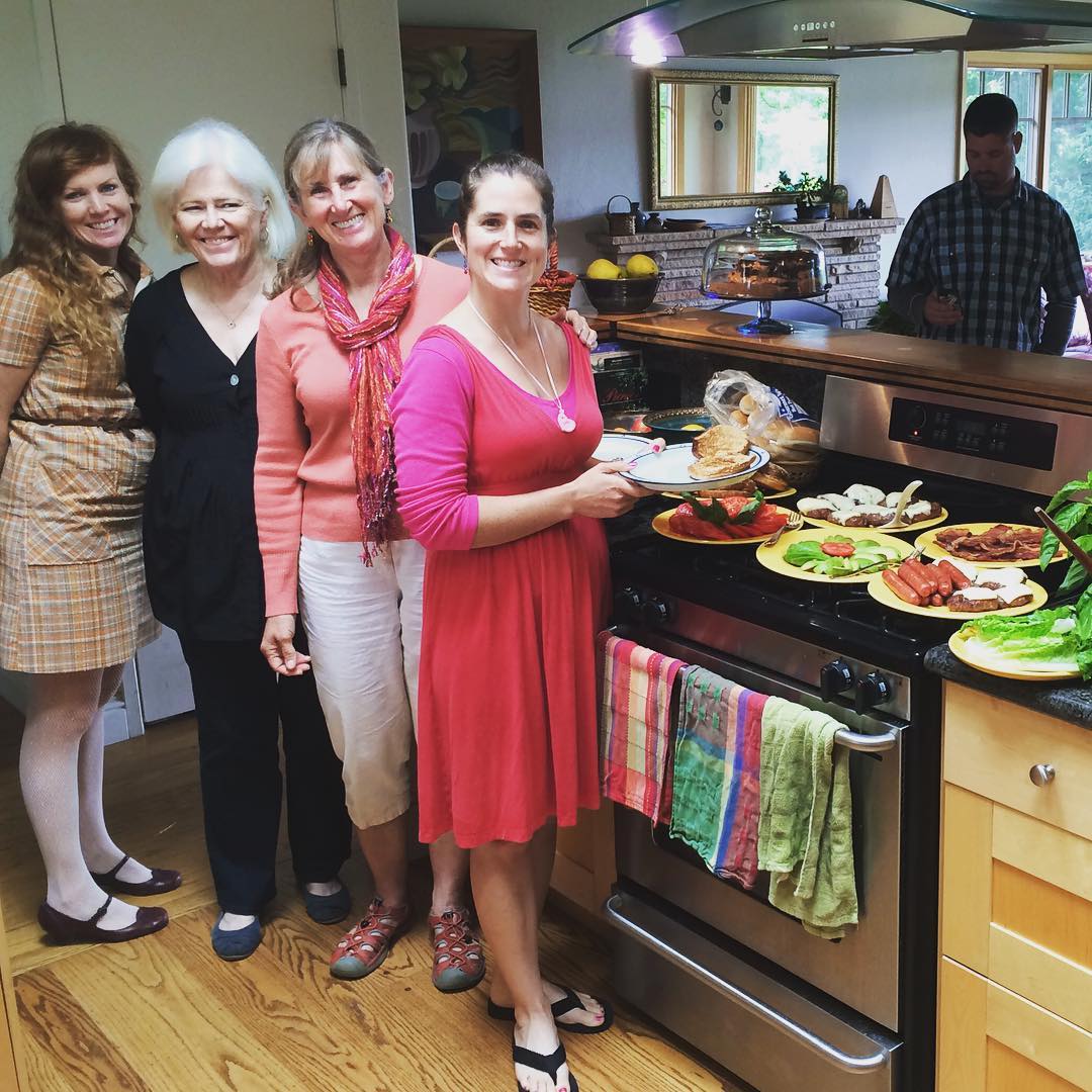 Happy Mother's Day to Anna Lisa, Naomi, Jennifer and all the other mothers out there!