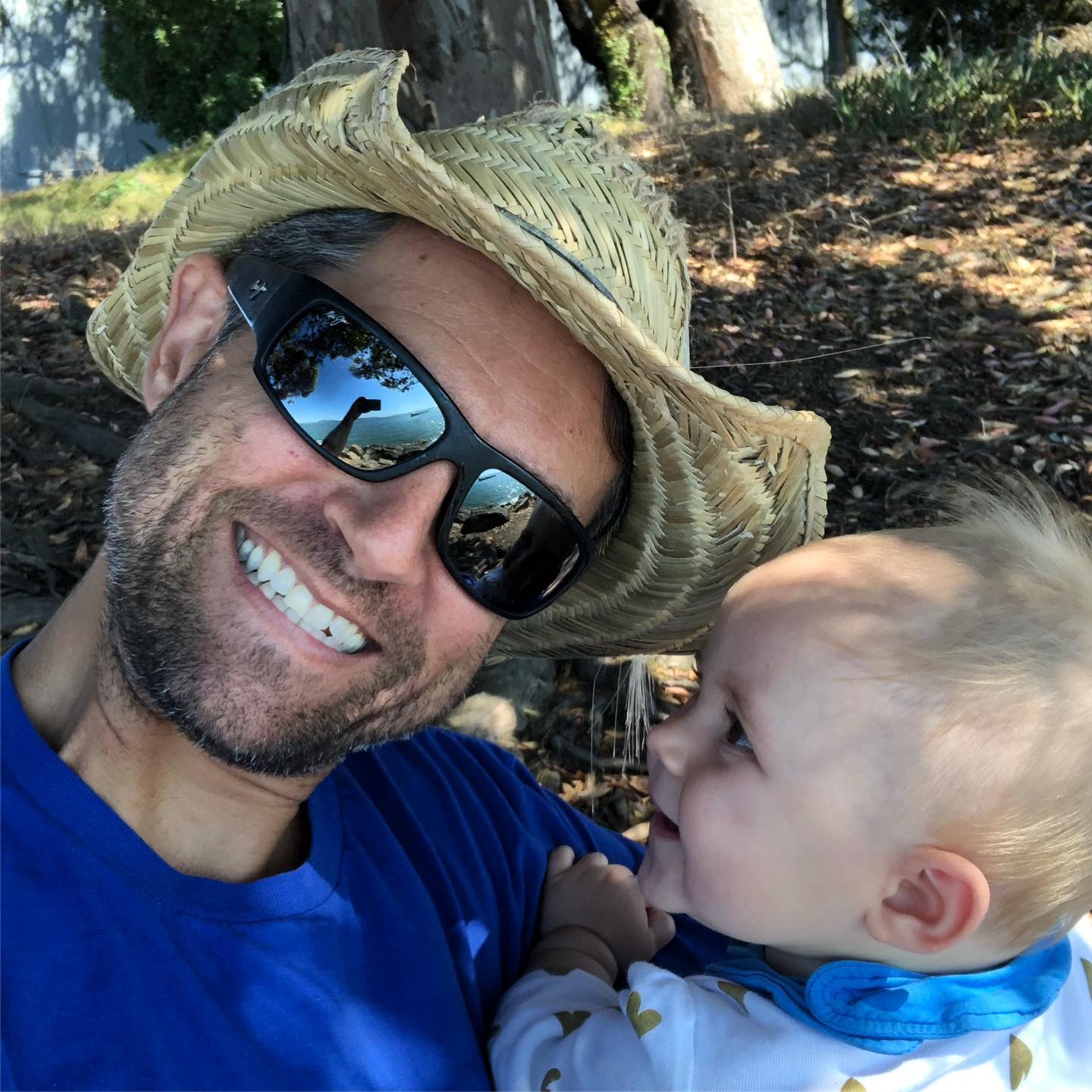 Just a gorgeous day in Berkeley waiting in the marina for Craig and Anna Lisa to get back from lunch on Angel Island gonna enjoy this breeze picking up a bit for our afternoon sail