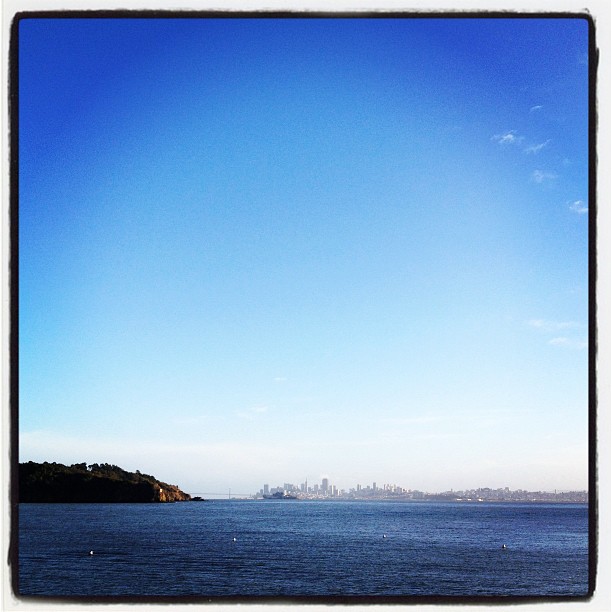 Turned out to be a beautiful day - 32 knots of breeze max, 14 knots of boat speed :)