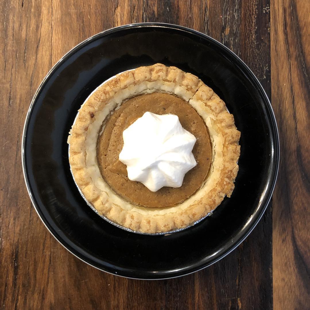 ‘‘Tis the season for mini vegan pumpkin pie @timelesscoffee